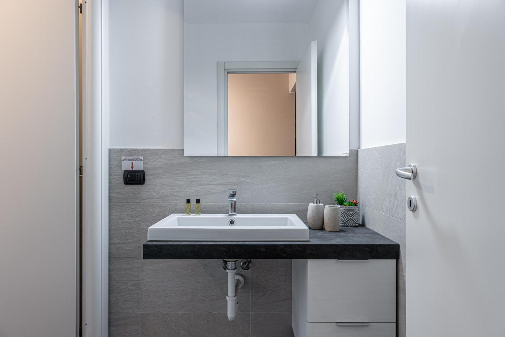 Sant' Ambrogio Flat Apartment Milan Bagian luar foto